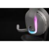 Logitech G G522 närbild på RGB-belysning i mörk miljö