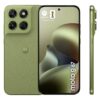 Motorola Moto G67 5G i grönt, närbild på kameramodulen och skärmen