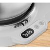 Närbild på den inbyggda digitala vågen i basen av Kenwood Titanium Chef Baker XL, med vikt visad i kg.