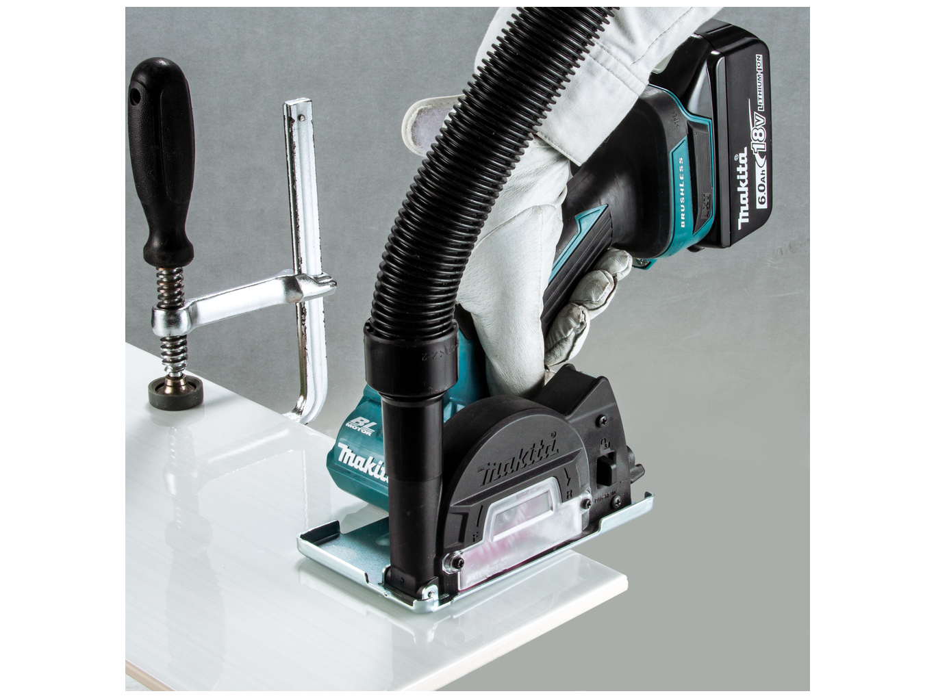 Makita DMC300Z Multicutter 390W