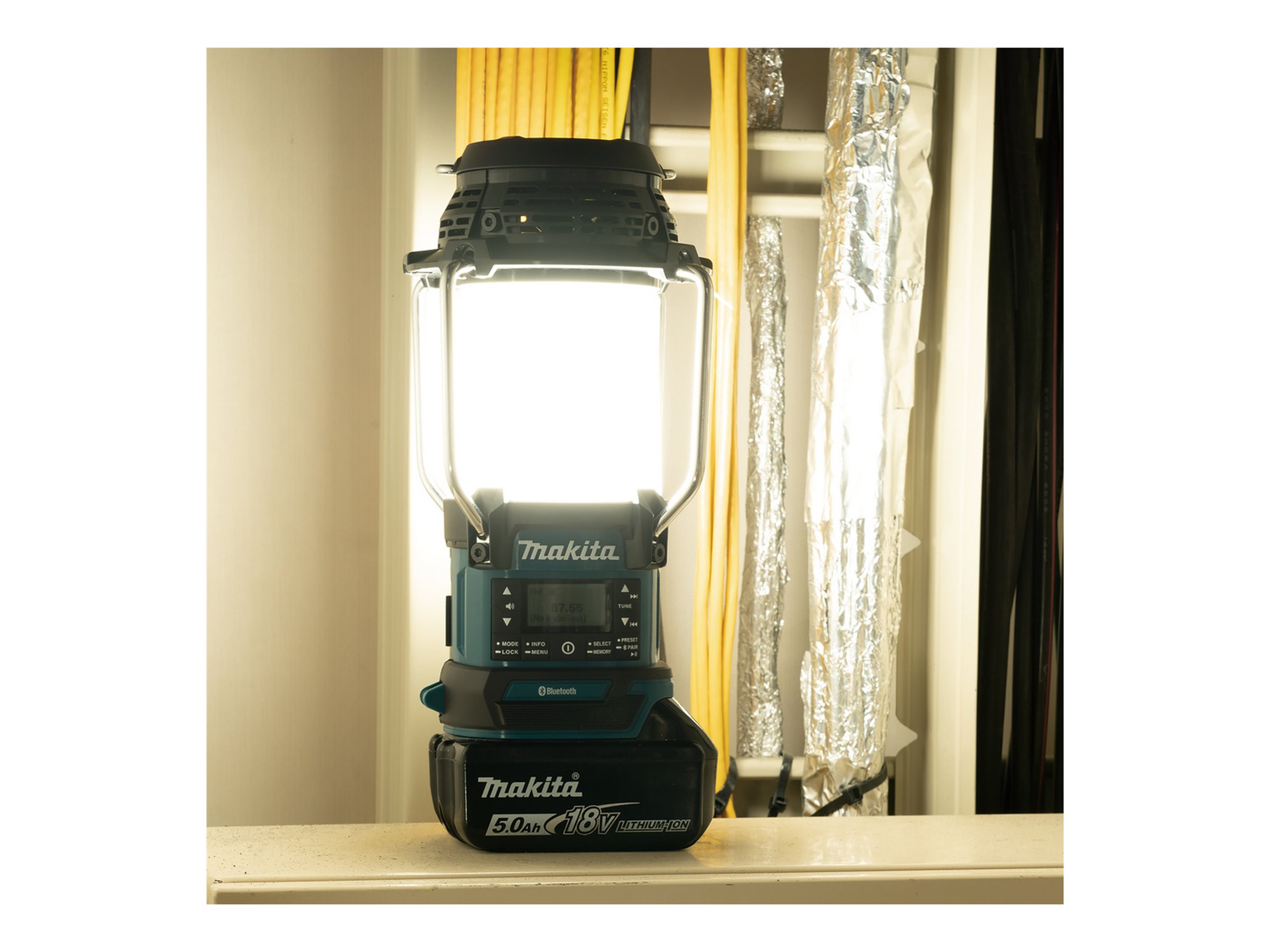 Makita DMR056 Campinglys 3W Daylight/neutral white/warm white light
