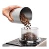Kaffebönor hälls i den utbytbara bönbehållaren, Bean Switch