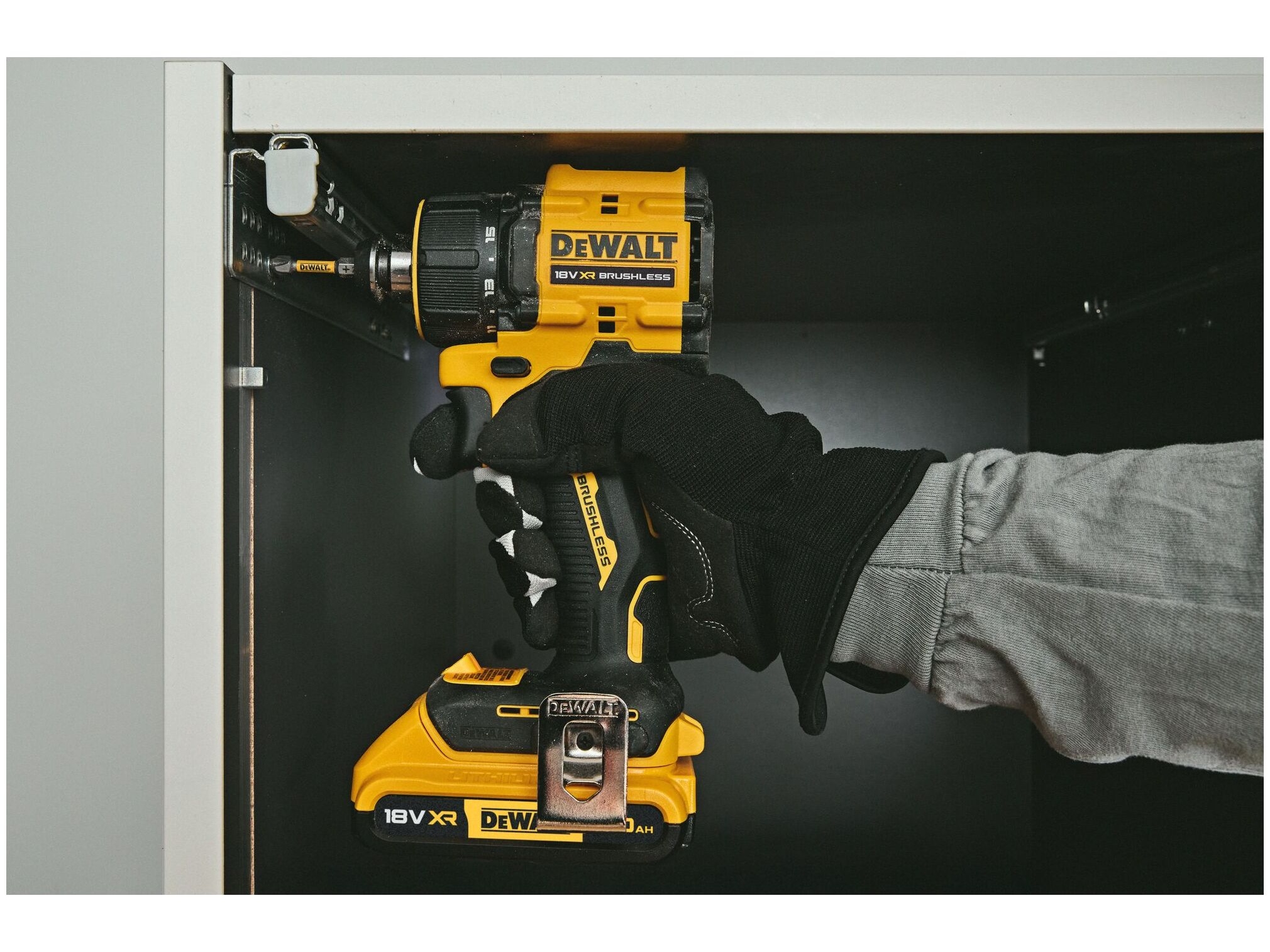 DeWALT DCD803NT-XJ Bore-/skruemaskine 18V Batteri og lader ikke inkluderet