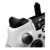 Närbild på volym- och chattmixreglage samt hörlursport på Turtle Beach Recon Controller