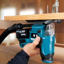 Makita DJV185Z sticksåg sedd från sidan med bladfäste