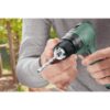 Närbild på nyckellös chuck på Bosch UniversalDrill 18 där ett borr sätts i