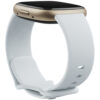 Fitbit Sense 2 smartklocka i sidovy med knapp och armband